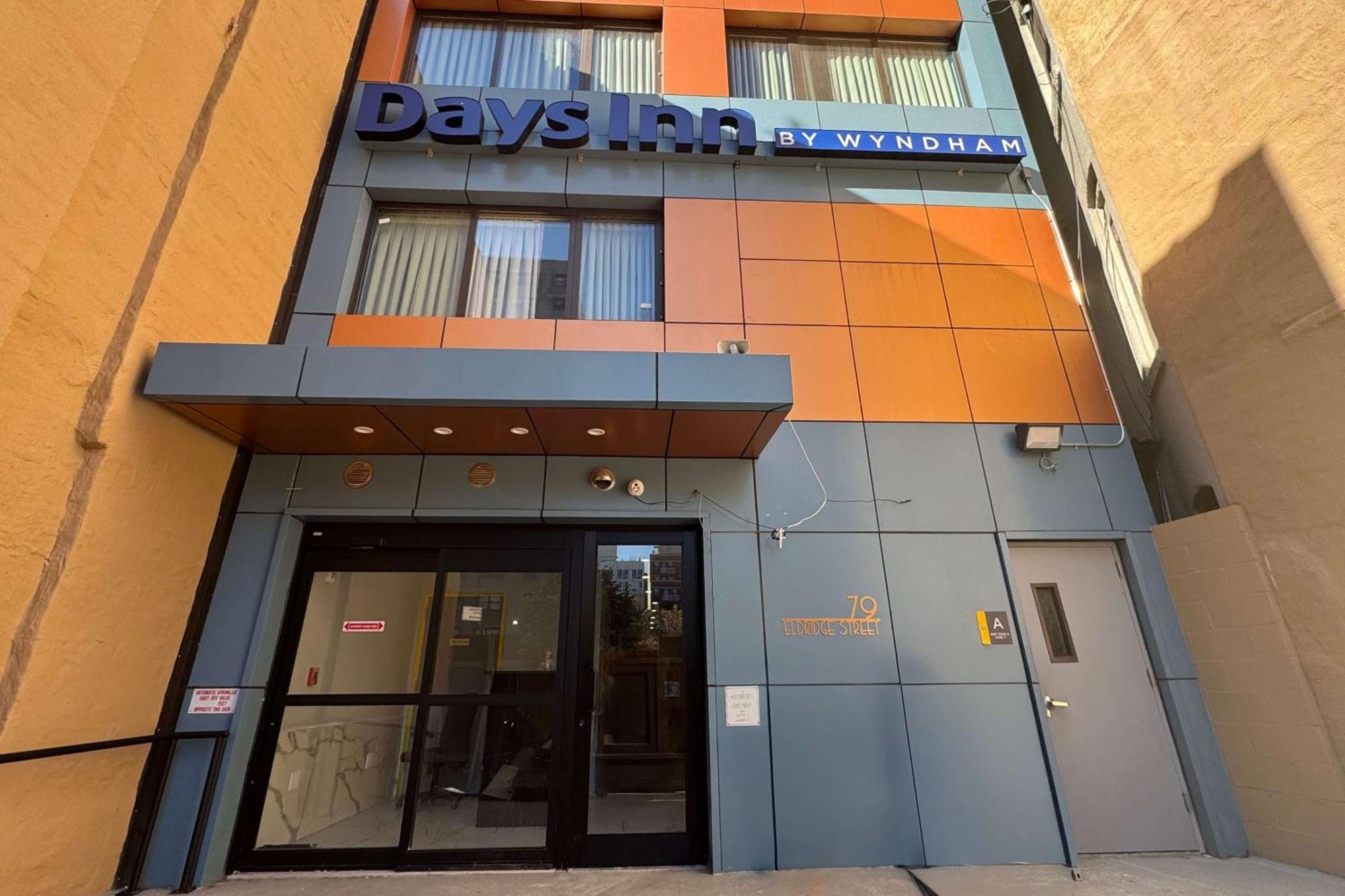 Days Inn By Wyndham New York Chinatown ภายนอก รูปภาพ